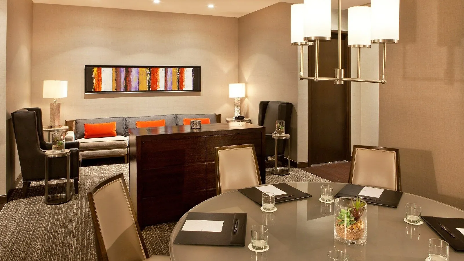 The Westin Phoenix Downtown 4*,