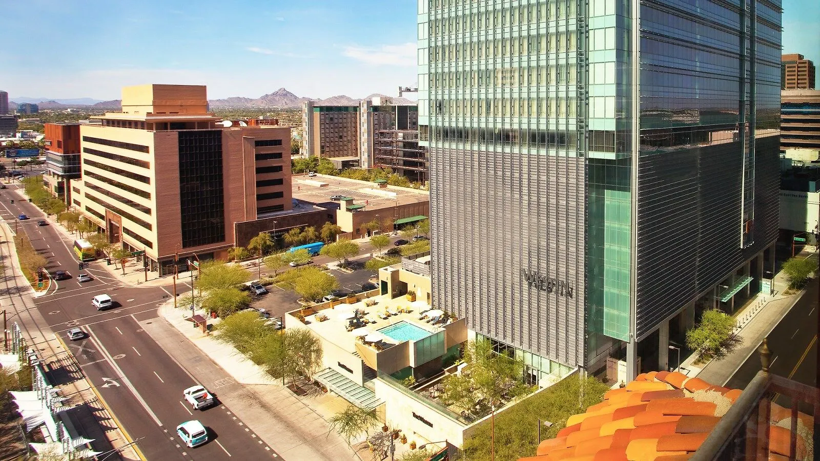 The Westin Phoenix Downtown 4*,
